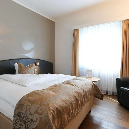 Hotel Uzwil Hotell 4*