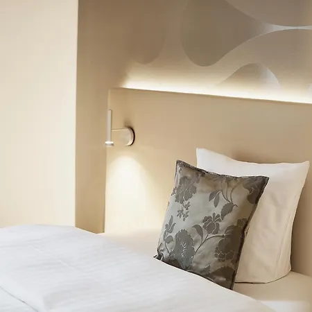 Hotel Uzwil Hotell 4*