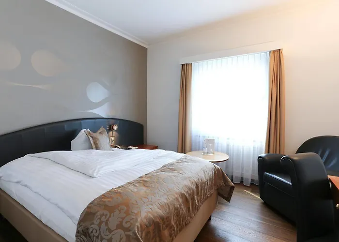 Hotel Uzwil فندق 4*