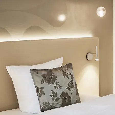 Szálloda Hotel Uzwil 4*