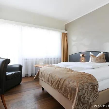 호텔 Hotel Uzwil 4*